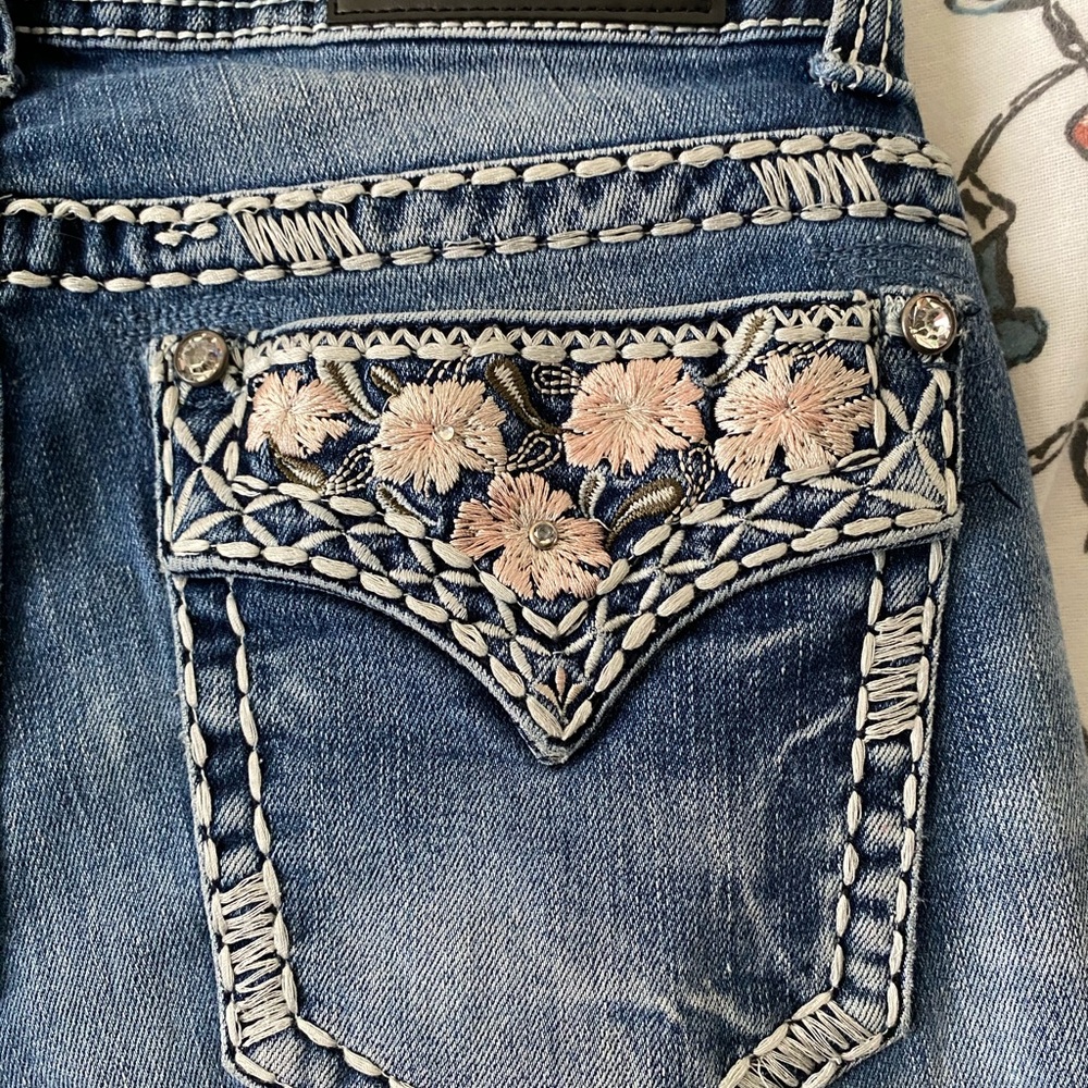 Jeans - Picture 4 of 4